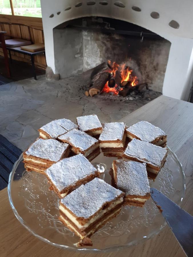 Hotel casuta valea stanei Valea Stanii Esterno foto